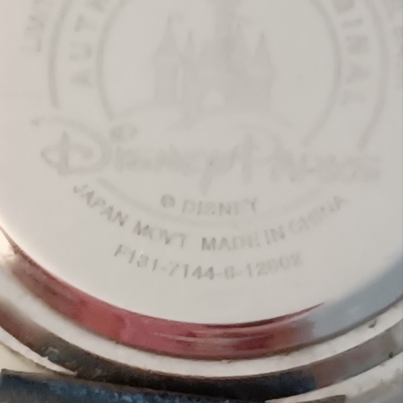 Authentic Limited Disney Mickey Mouse Watch - Picture 4 of 6